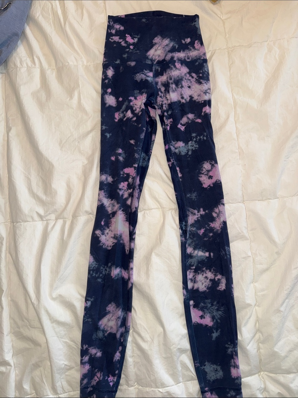 Tie-Dye High-Waist Leggings in Navy and Pink